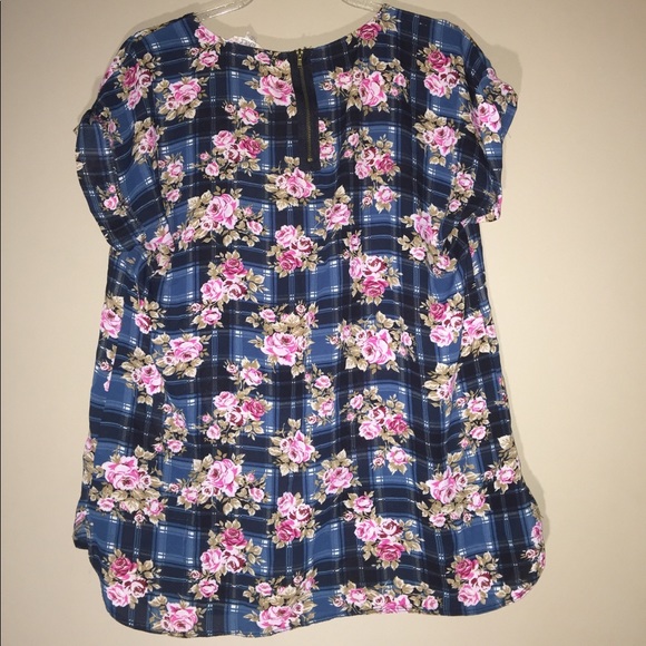 🛍🌸Pink Republic Floral Hi-Low Style Shirt 🌸 - Picture 4 of 4